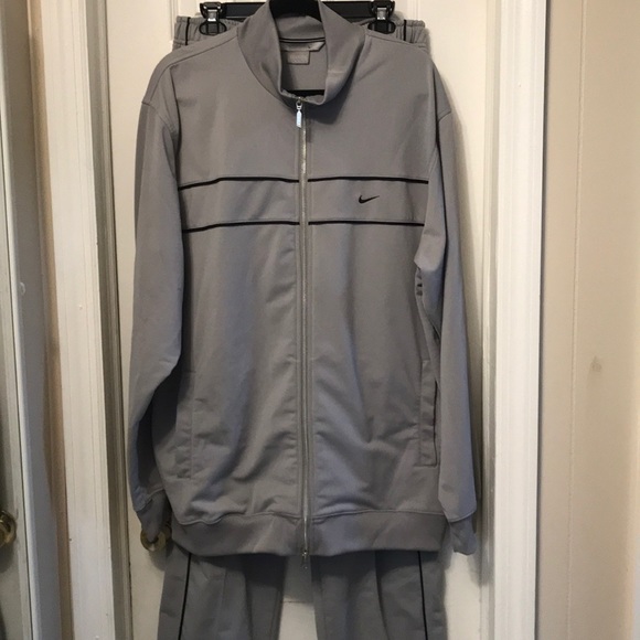 mens nike sweatpants and hoodie set